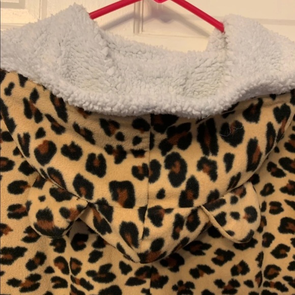 Small Leopard Onesie 🐆🖤 - Picture 1 of 4